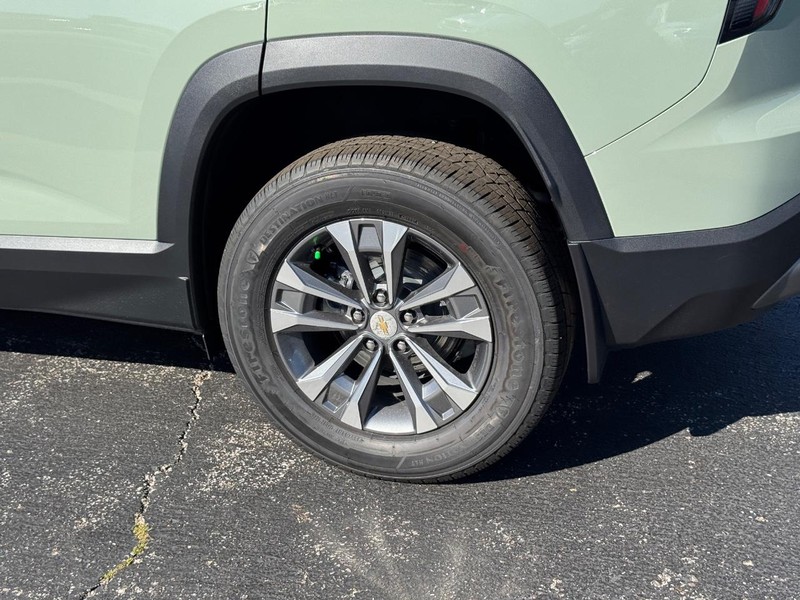 Chevrolet Equinox Vehicle Full-screen Gallery Image 4