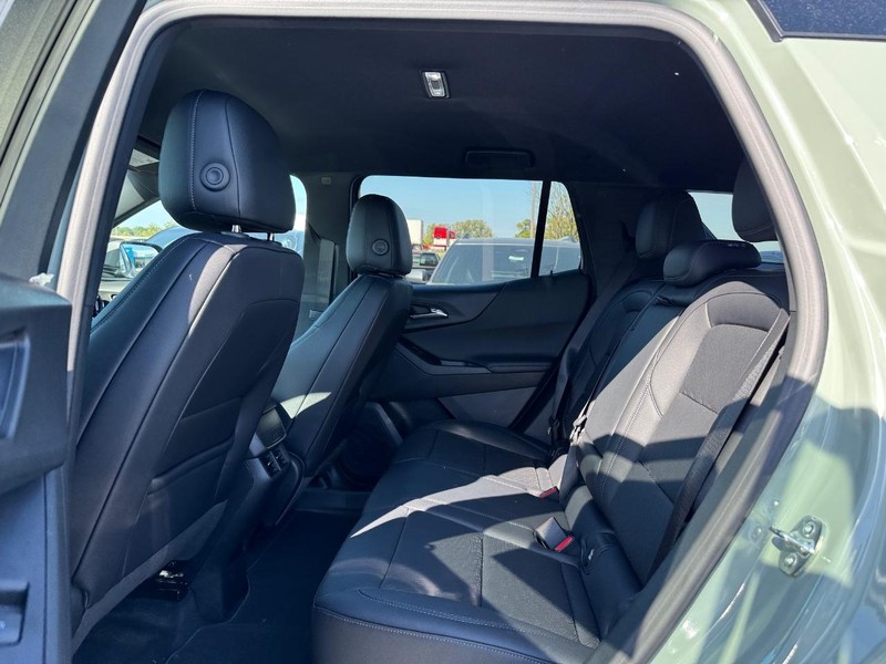 Chevrolet Equinox Vehicle Full-screen Gallery Image 5