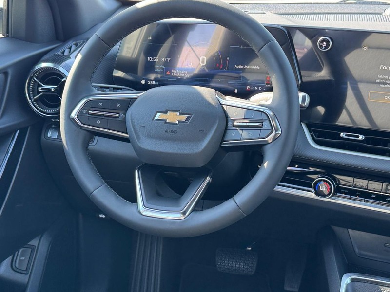 Chevrolet Equinox Vehicle Full-screen Gallery Image 7