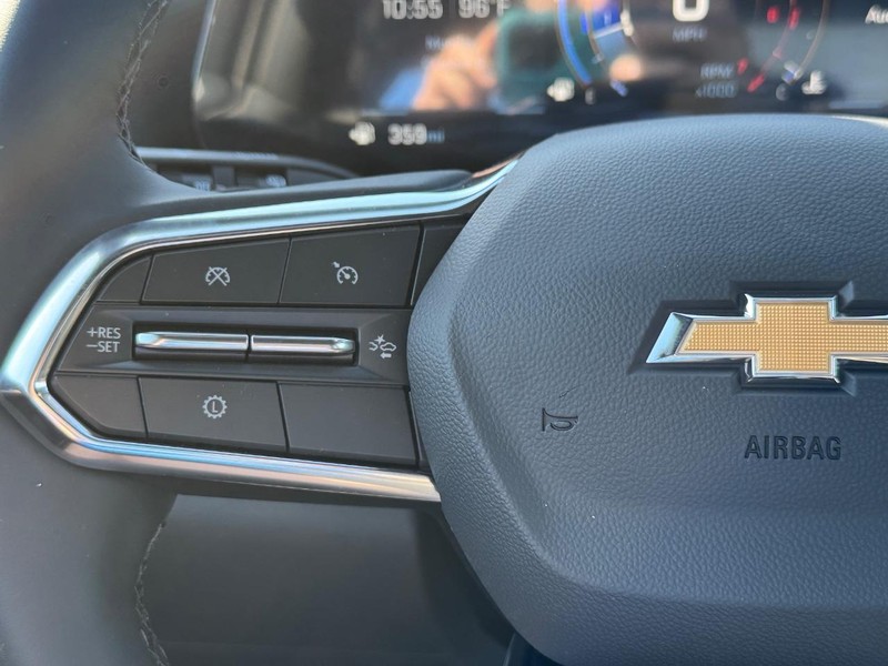 Chevrolet Equinox Vehicle Full-screen Gallery Image 13