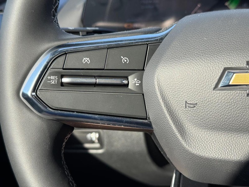 Chevrolet Equinox EV Vehicle Full-screen Gallery Image 13