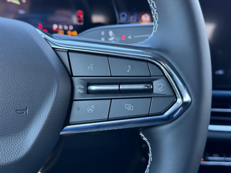 Chevrolet Equinox EV Vehicle Full-screen Gallery Image 14