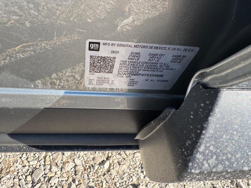 Chevrolet Equinox EV Vehicle Full-screen Gallery Image 17