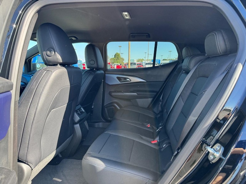 Chevrolet Equinox EV Vehicle Full-screen Gallery Image 5