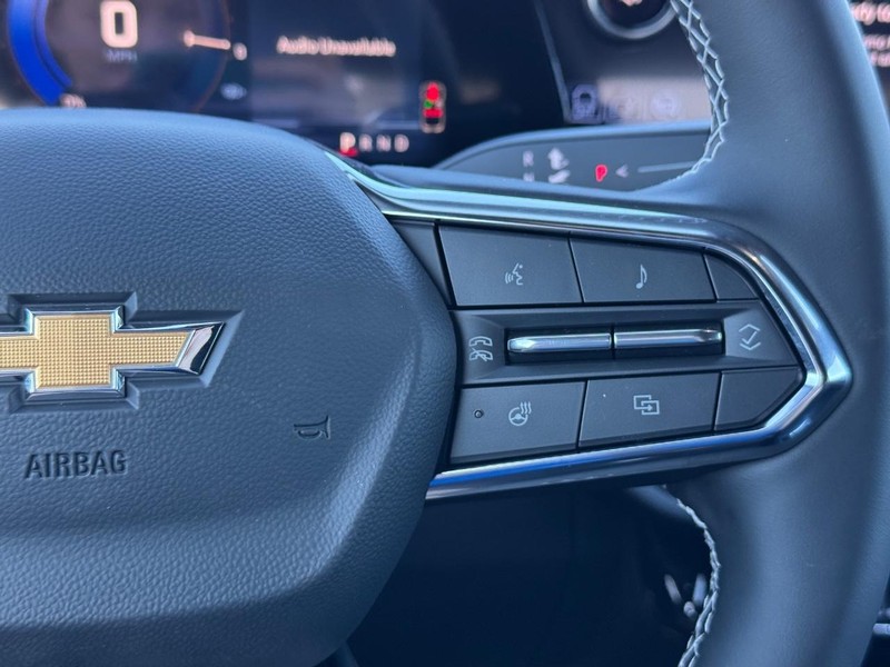 Chevrolet Equinox EV Vehicle Full-screen Gallery Image 14