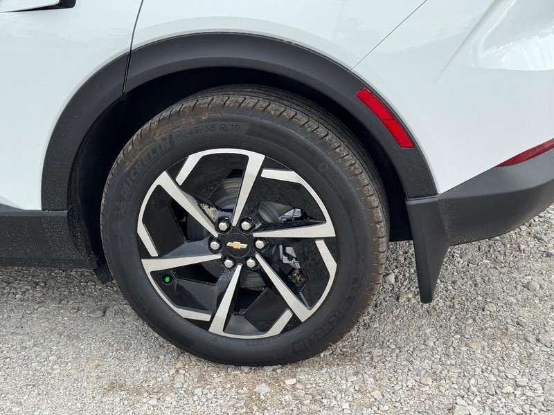 Chevrolet Equinox EV Vehicle Full-screen Gallery Image 4