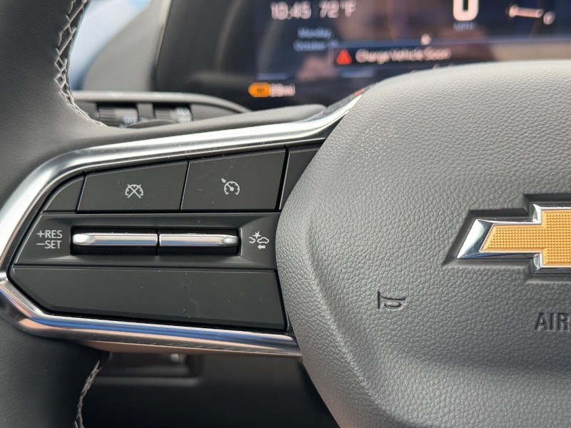 Chevrolet Equinox EV Vehicle Full-screen Gallery Image 14