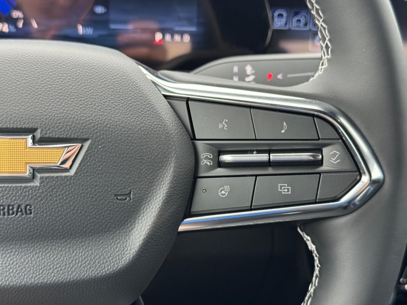 Chevrolet Equinox EV Vehicle Full-screen Gallery Image 14