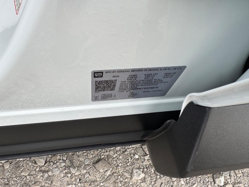 Chevrolet Equinox EV Vehicle Full-screen Gallery Image 16