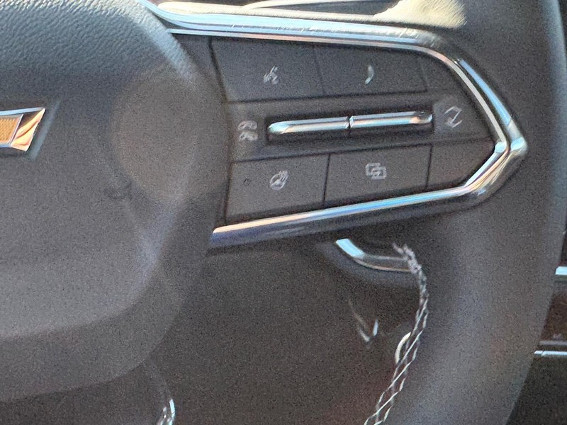 Chevrolet Equinox EV Vehicle Full-screen Gallery Image 14