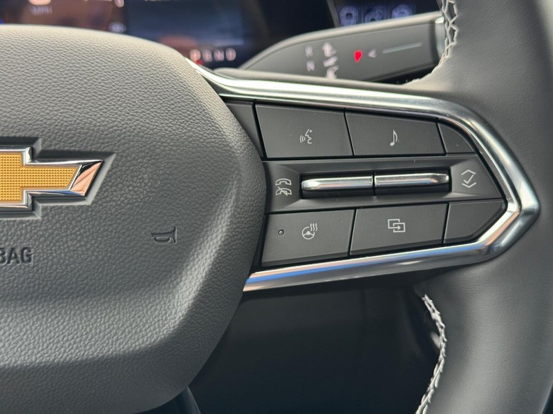 Chevrolet Equinox EV Vehicle Full-screen Gallery Image 14