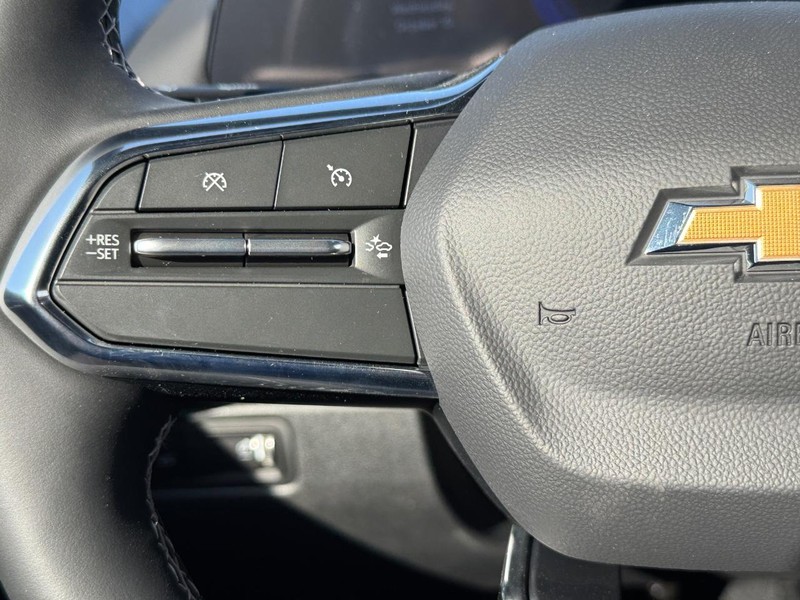 Chevrolet Equinox EV Vehicle Full-screen Gallery Image 13