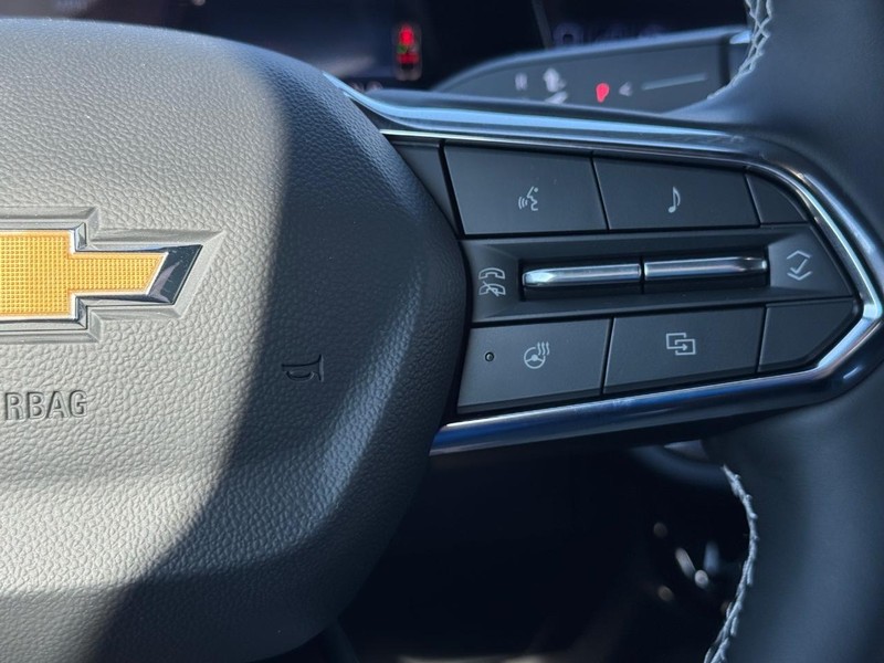 Chevrolet Equinox EV Vehicle Full-screen Gallery Image 14