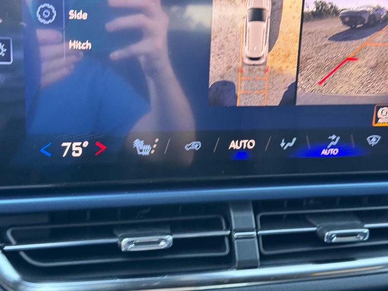 Chevrolet Equinox EV Vehicle Full-screen Gallery Image 15