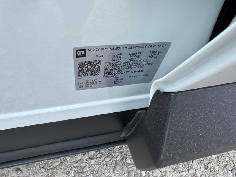 Chevrolet Equinox EV Vehicle Full-screen Gallery Image 17