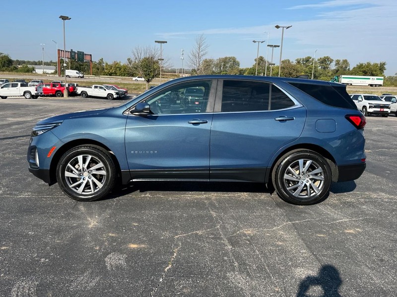 Chevrolet Equinox Vehicle Full-screen Gallery Image 2