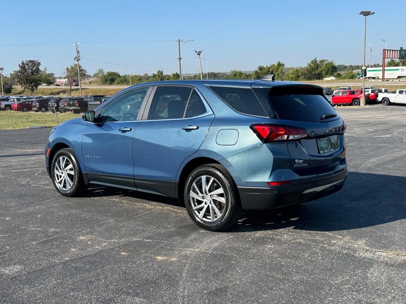 Chevrolet Equinox Vehicle Full-screen Gallery Image 3