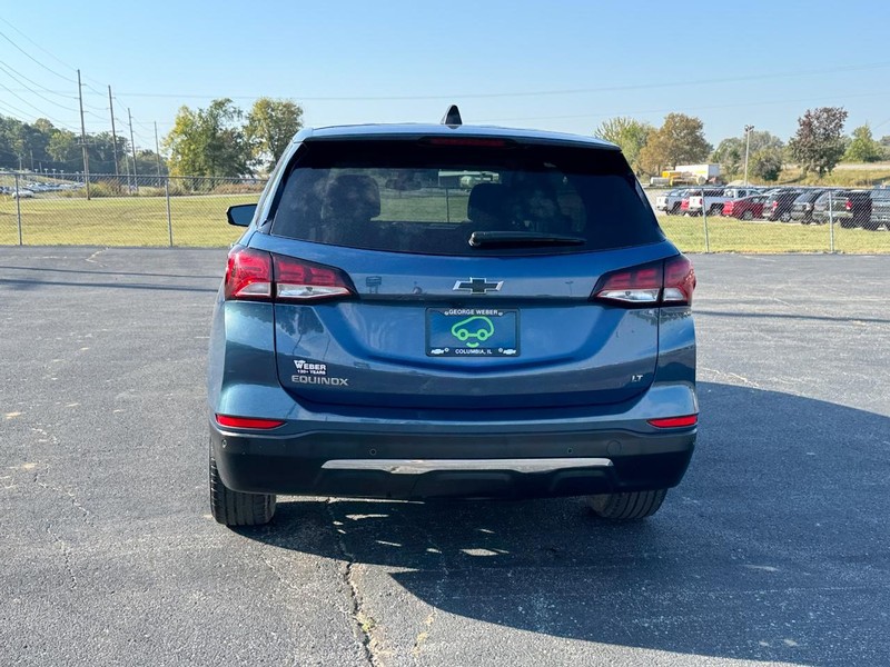 Chevrolet Equinox Vehicle Full-screen Gallery Image 4