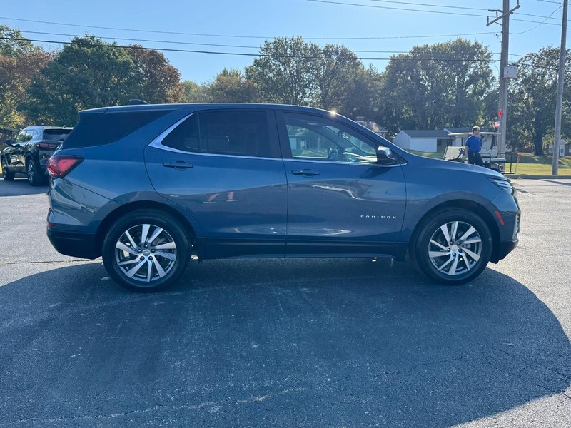 Chevrolet Equinox Vehicle Full-screen Gallery Image 6