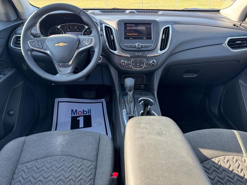 Chevrolet Equinox Vehicle Full-screen Gallery Image 11