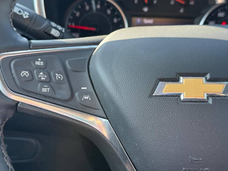 Chevrolet Equinox Vehicle Full-screen Gallery Image 18