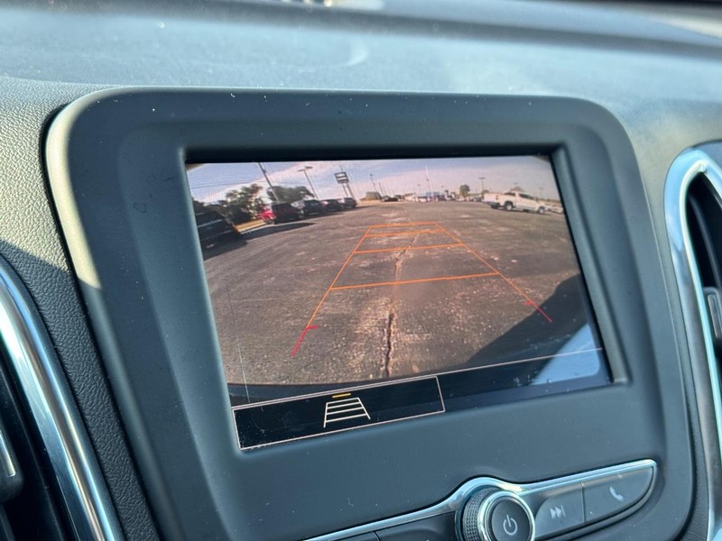 Chevrolet Equinox Vehicle Full-screen Gallery Image 20