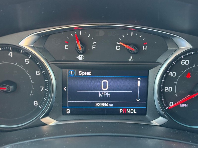 Chevrolet Equinox Vehicle Full-screen Gallery Image 22