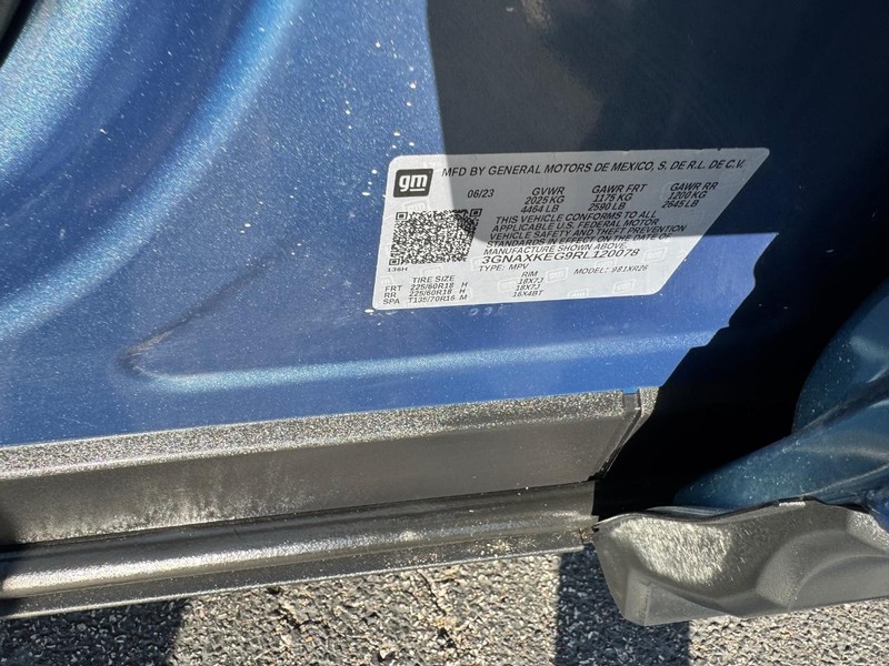 Chevrolet Equinox Vehicle Full-screen Gallery Image 23