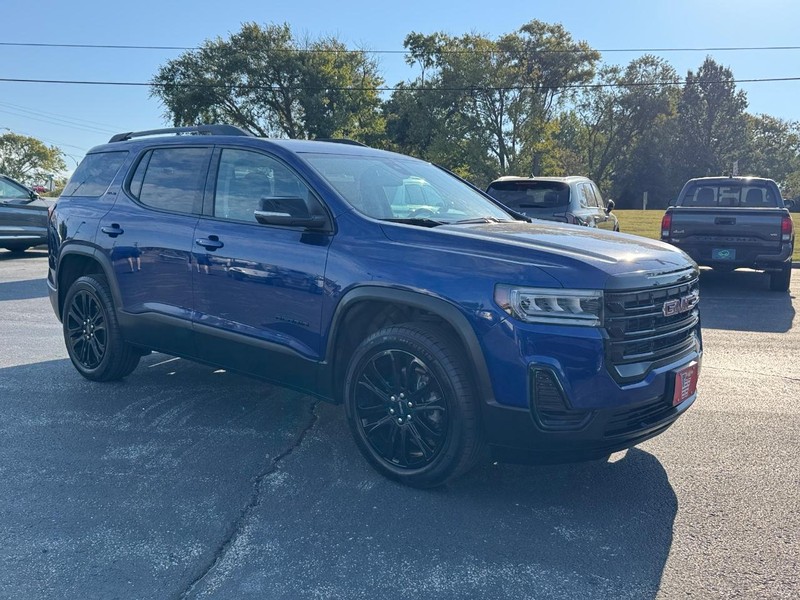 GMC Acadia Vehicle Full-screen Gallery Image 7