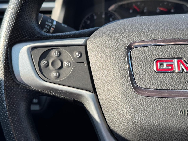 GMC Acadia Vehicle Full-screen Gallery Image 21