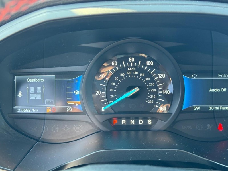 Ford Edge Vehicle Full-screen Gallery Image 20