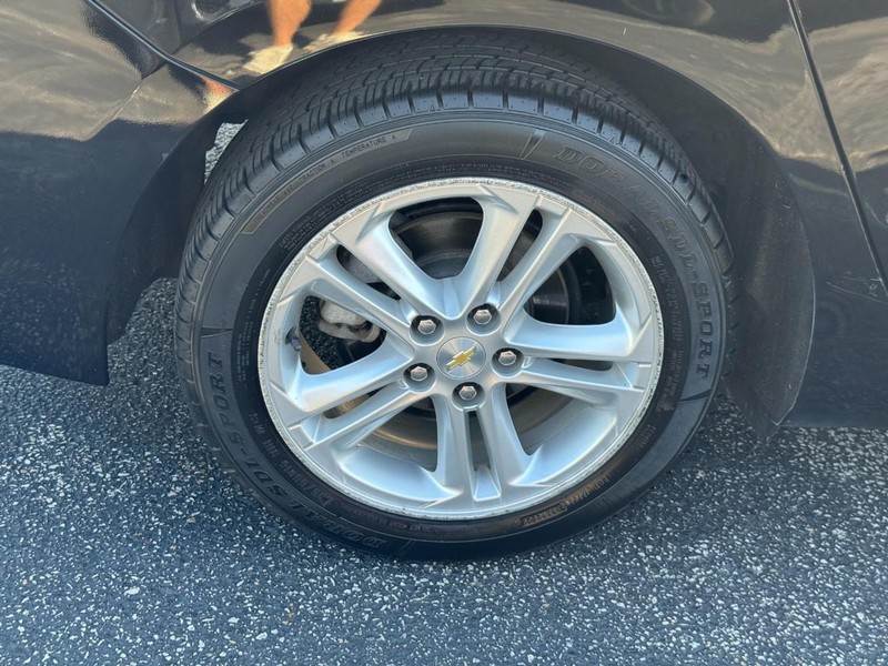 Chevrolet Cruze Vehicle Full-screen Gallery Image 6