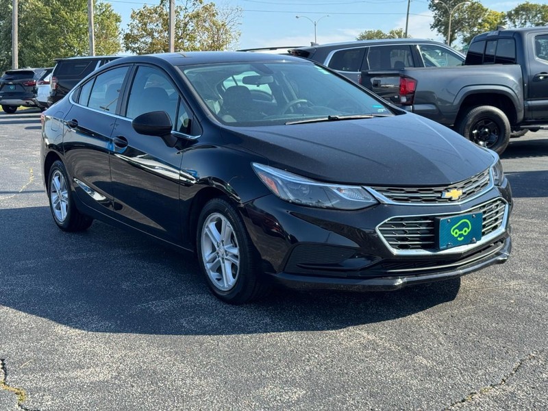 Chevrolet Cruze Vehicle Full-screen Gallery Image 7