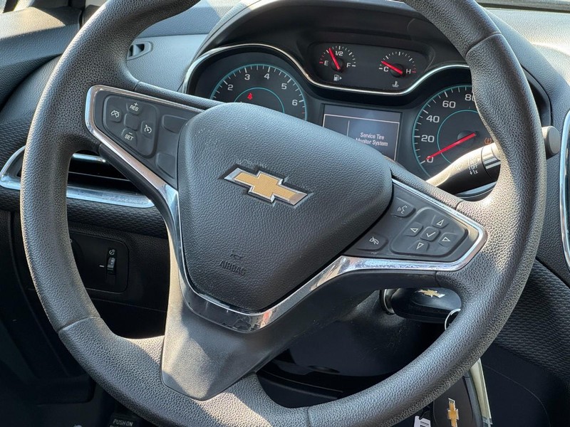 Chevrolet Cruze Vehicle Full-screen Gallery Image 11
