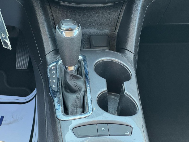 Chevrolet Cruze Vehicle Full-screen Gallery Image 13