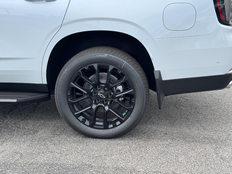 Chevrolet Tahoe Vehicle Full-screen Gallery Image 4