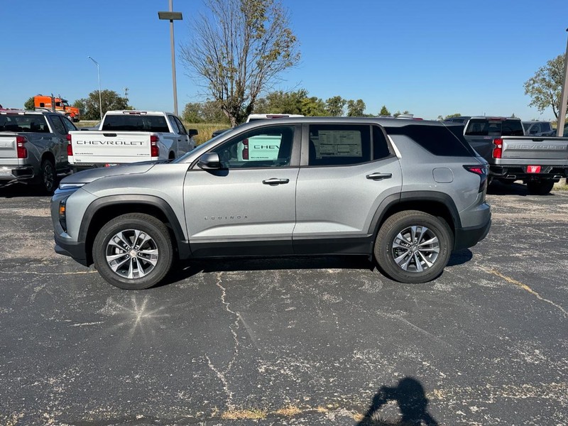 Chevrolet Equinox Vehicle Full-screen Gallery Image 2