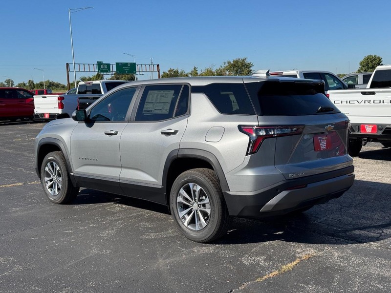Chevrolet Equinox Vehicle Full-screen Gallery Image 3