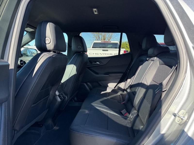 Chevrolet Equinox Vehicle Full-screen Gallery Image 5