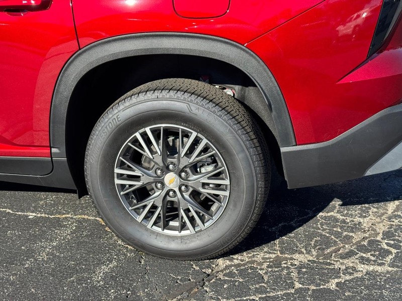 Chevrolet Traverse Vehicle Full-screen Gallery Image 4