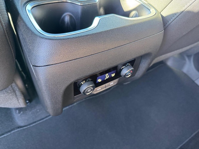 Chevrolet Traverse Vehicle Full-screen Gallery Image 7