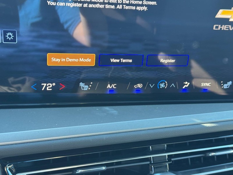 Chevrolet Traverse Vehicle Full-screen Gallery Image 17