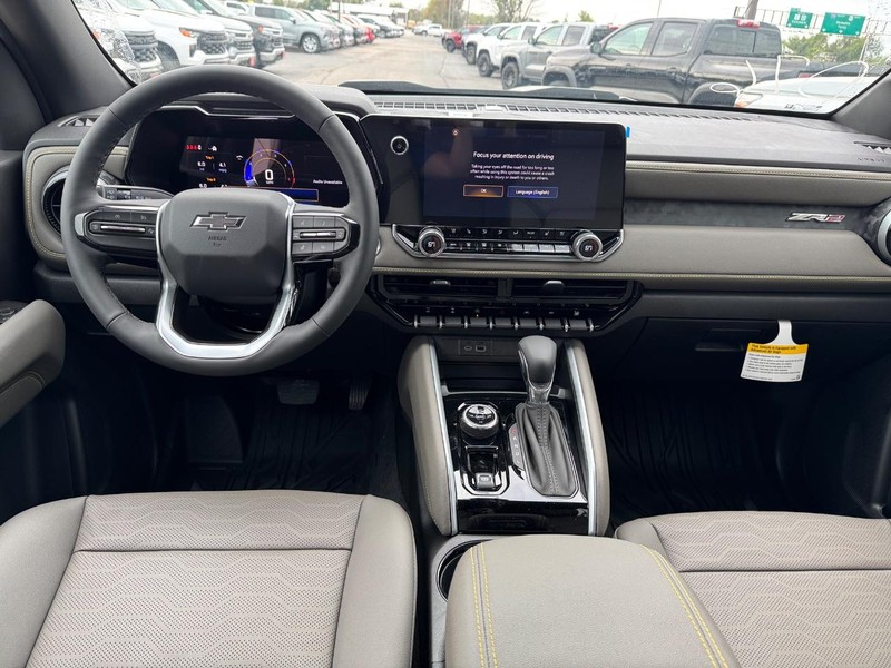 Chevrolet Colorado Vehicle Full-screen Gallery Image 6