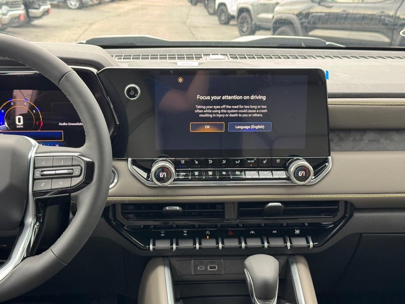 Chevrolet Colorado Vehicle Full-screen Gallery Image 8