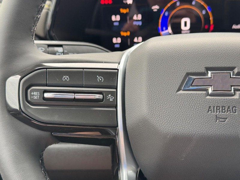 Chevrolet Colorado Vehicle Full-screen Gallery Image 14