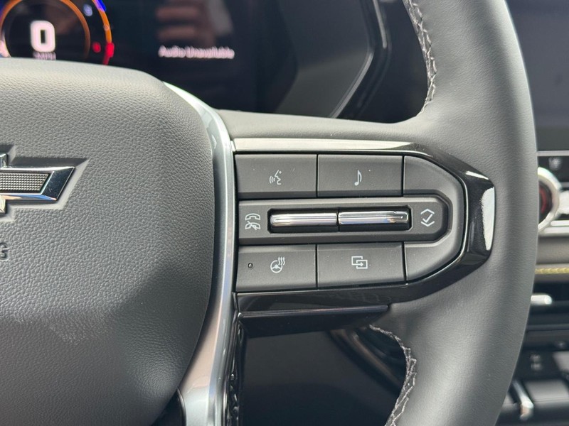 Chevrolet Colorado Vehicle Full-screen Gallery Image 15