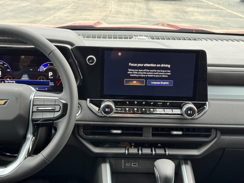 Chevrolet Colorado Vehicle Full-screen Gallery Image 8