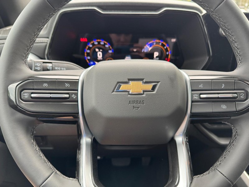 Chevrolet Colorado Vehicle Full-screen Gallery Image 12