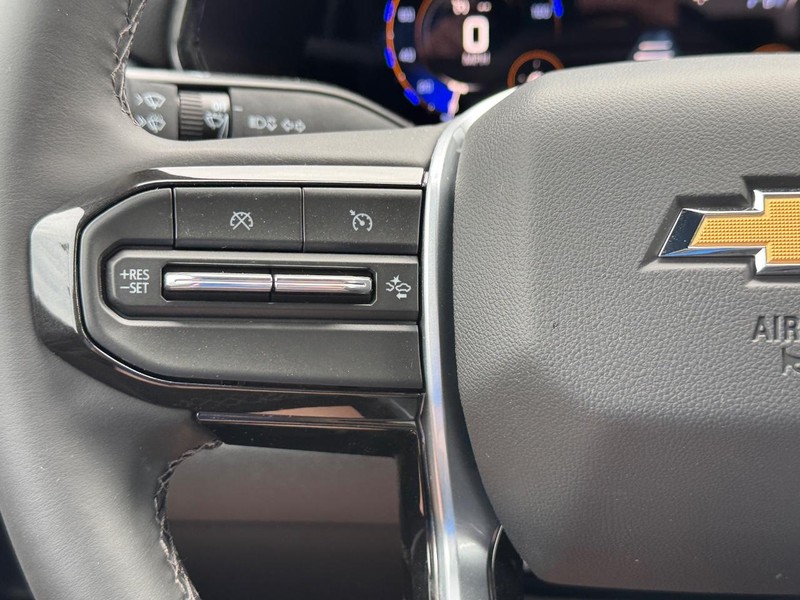 Chevrolet Colorado Vehicle Full-screen Gallery Image 13