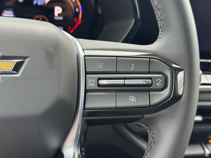 Chevrolet Colorado Vehicle Full-screen Gallery Image 14